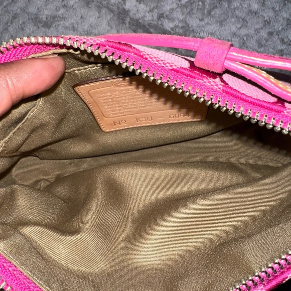 Coach Demi Bag in Hot Pink - Picture 7 of 8